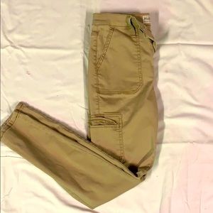 Khaki jeans with pockets! Size 7